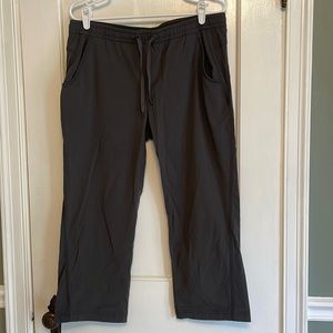 Eddie Bauer cropped hiking pants size 10